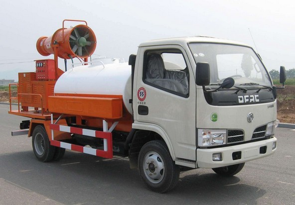 5噸東風多利卡農藥噴灑車價格